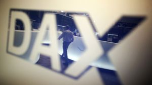 Börse in Frankfurt: Dax pendelt um 17.800 Punkte